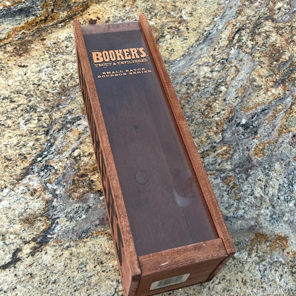 Bookers wooden whiskey box - Picture 1 of 10